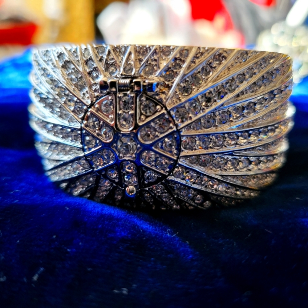 victoria wieck watch